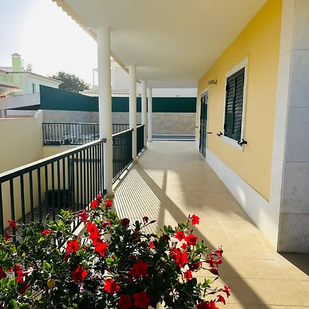 Vila Colorful Holiday With Swimming Pool Murches